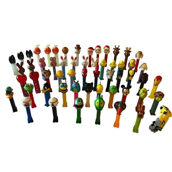 Vintage Pez Collection Lot of 57 Pez Dispensers BIG Collection! Assorted Pez - Picture 1 of 9